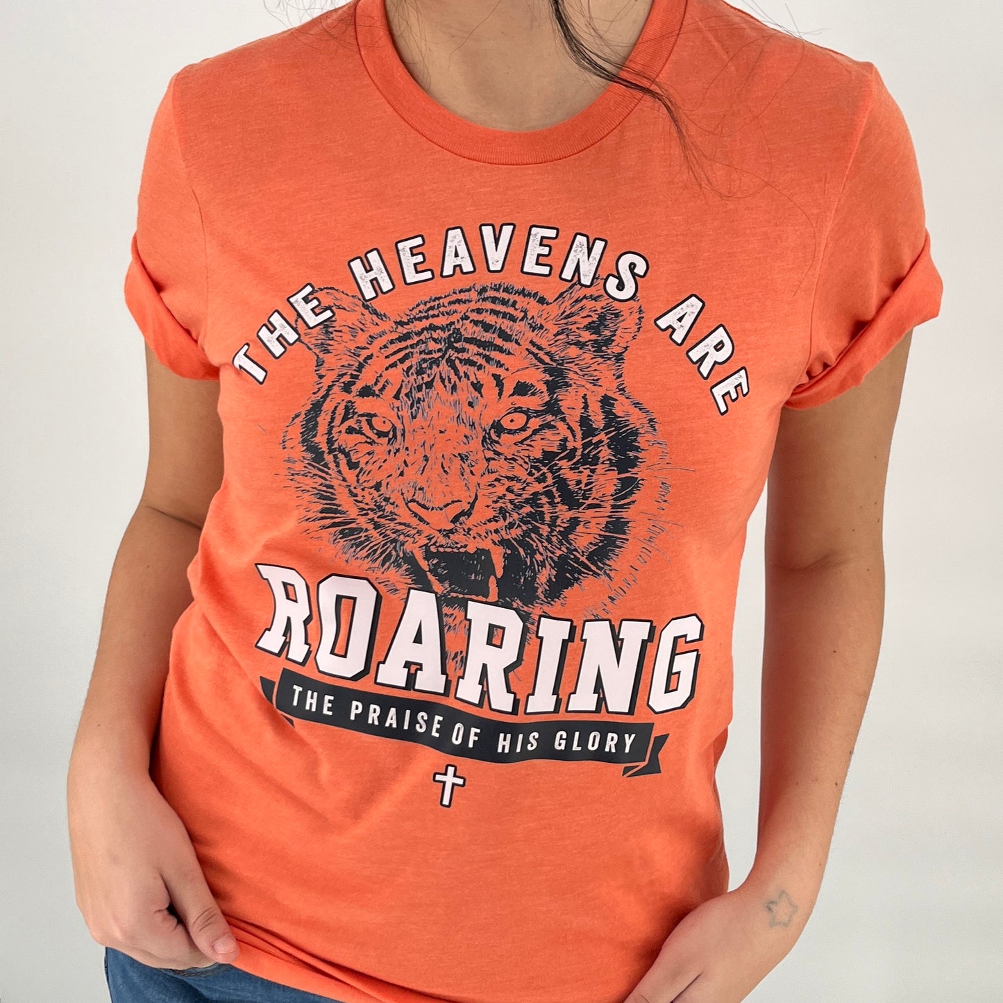 The heavens are roaring (Tiger) tee