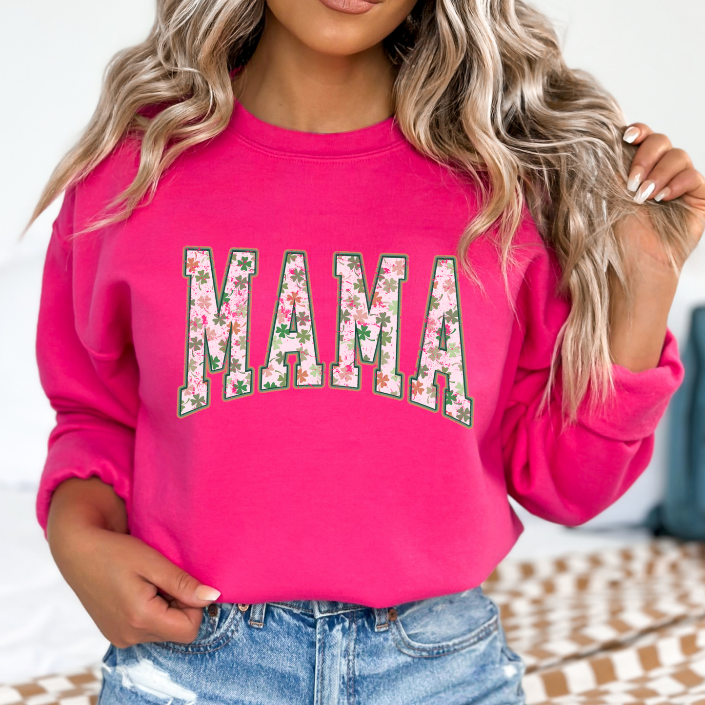 Saint Patrick's Day Mama graphic sweatshirt