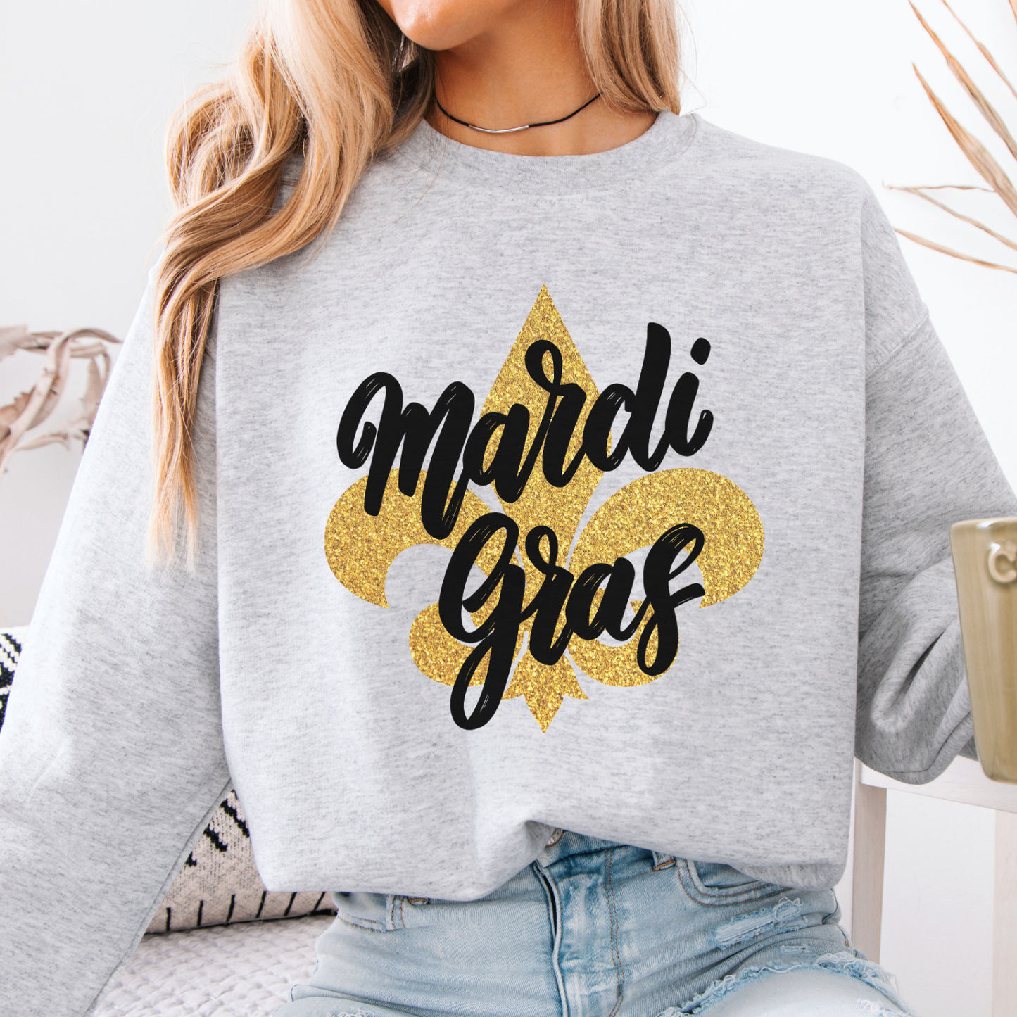 Mardi Gras gold Fleur-de-lis women's graphic sweatshirt