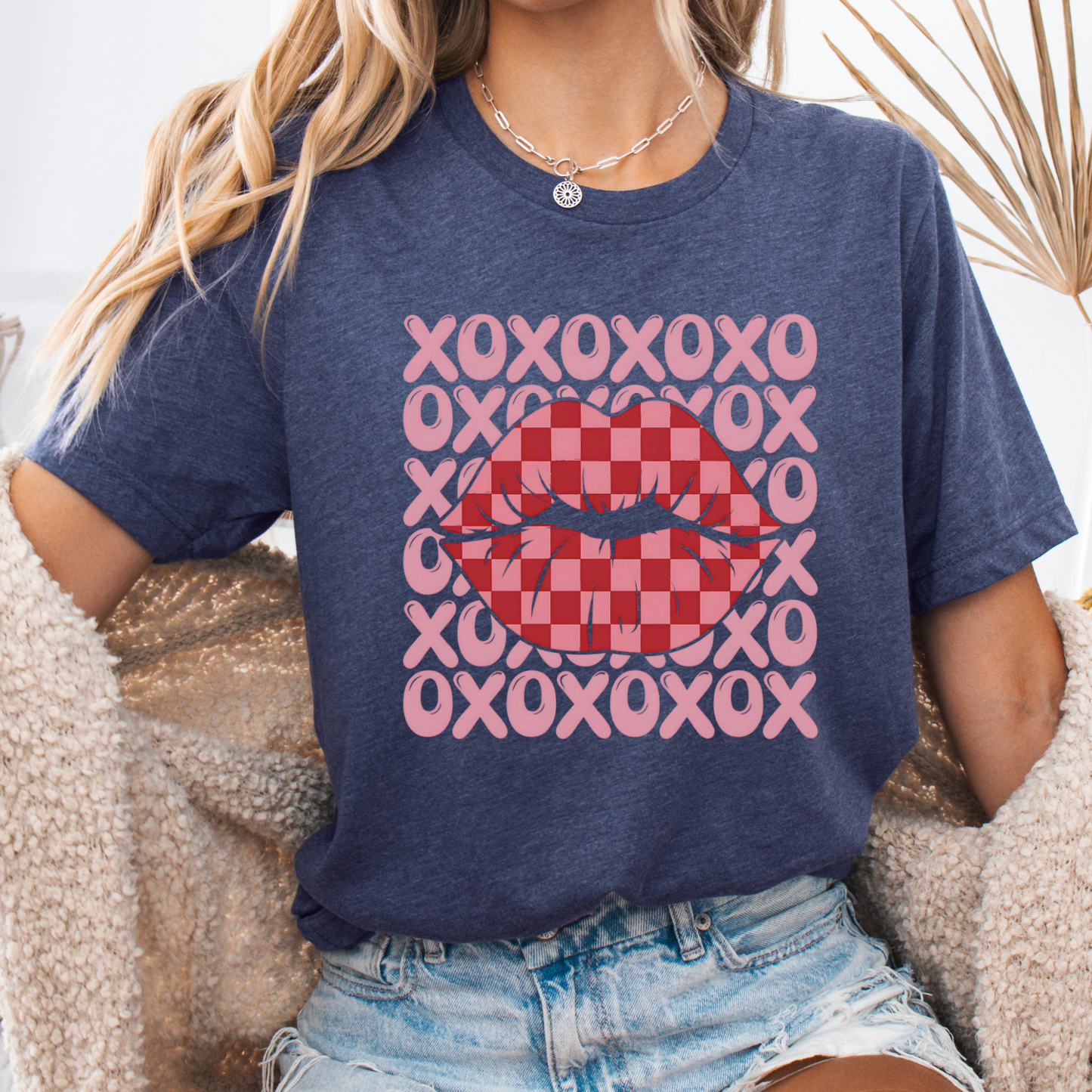 XOXO Valentine's Day checkered lips t-shirt