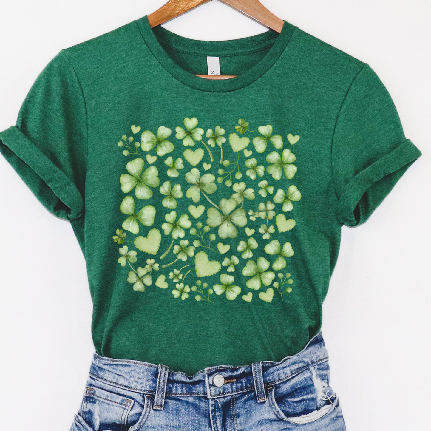 Green clover's St. Patrick day women's floral graphic t-shirt